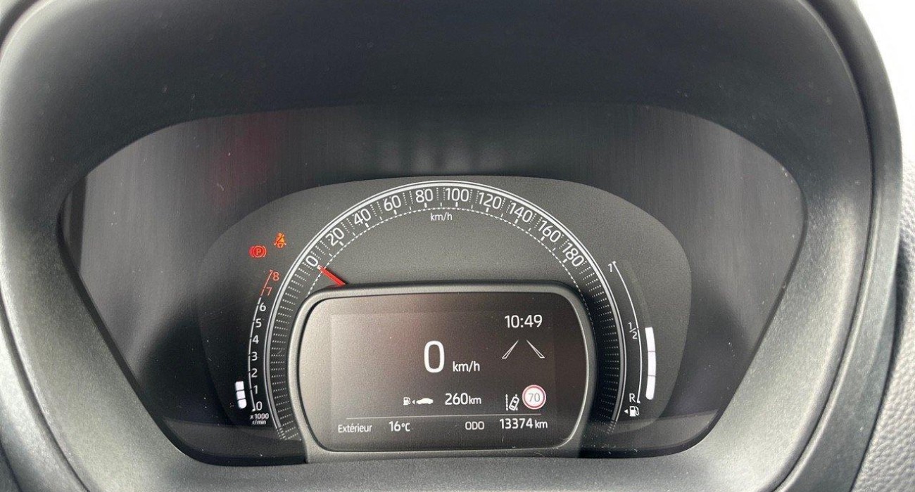 Toyota AYGO Aygo X 1.0 VVT-i 72 Dynamic 8