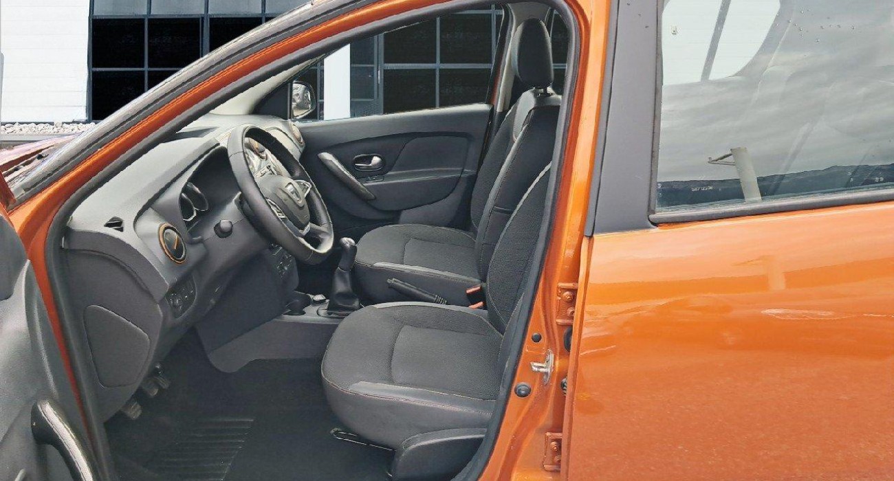 Dacia SANDERO TCe 90 Explorer 10