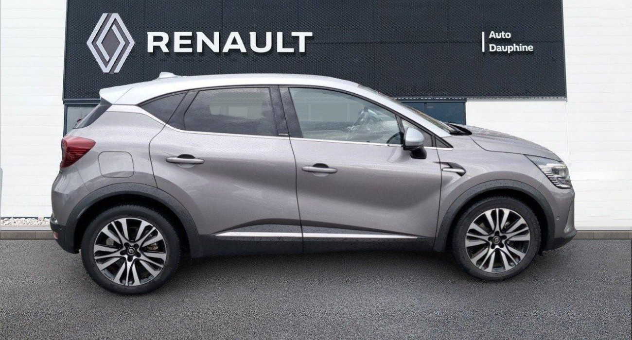 Renault CAPTUR E-Tech Plug-in 160 Initiale Paris 2