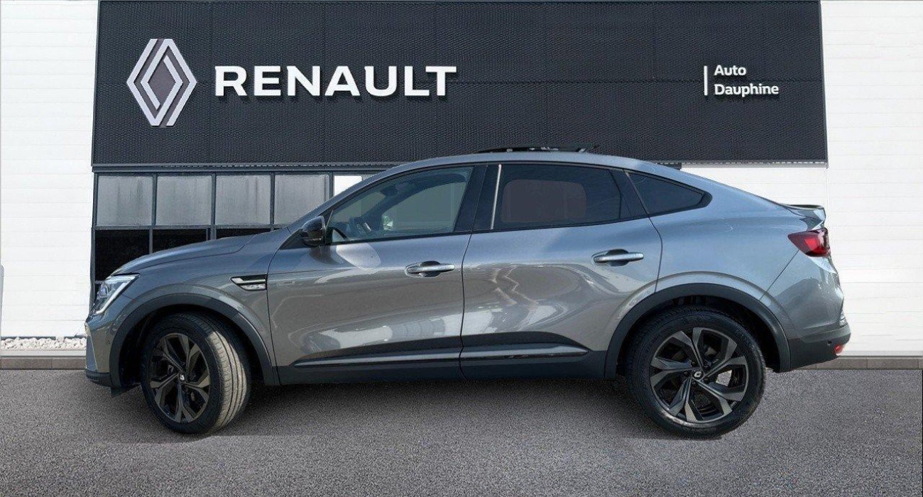 Renault ARKANA E-Tech 145 - 22 Engineered 2