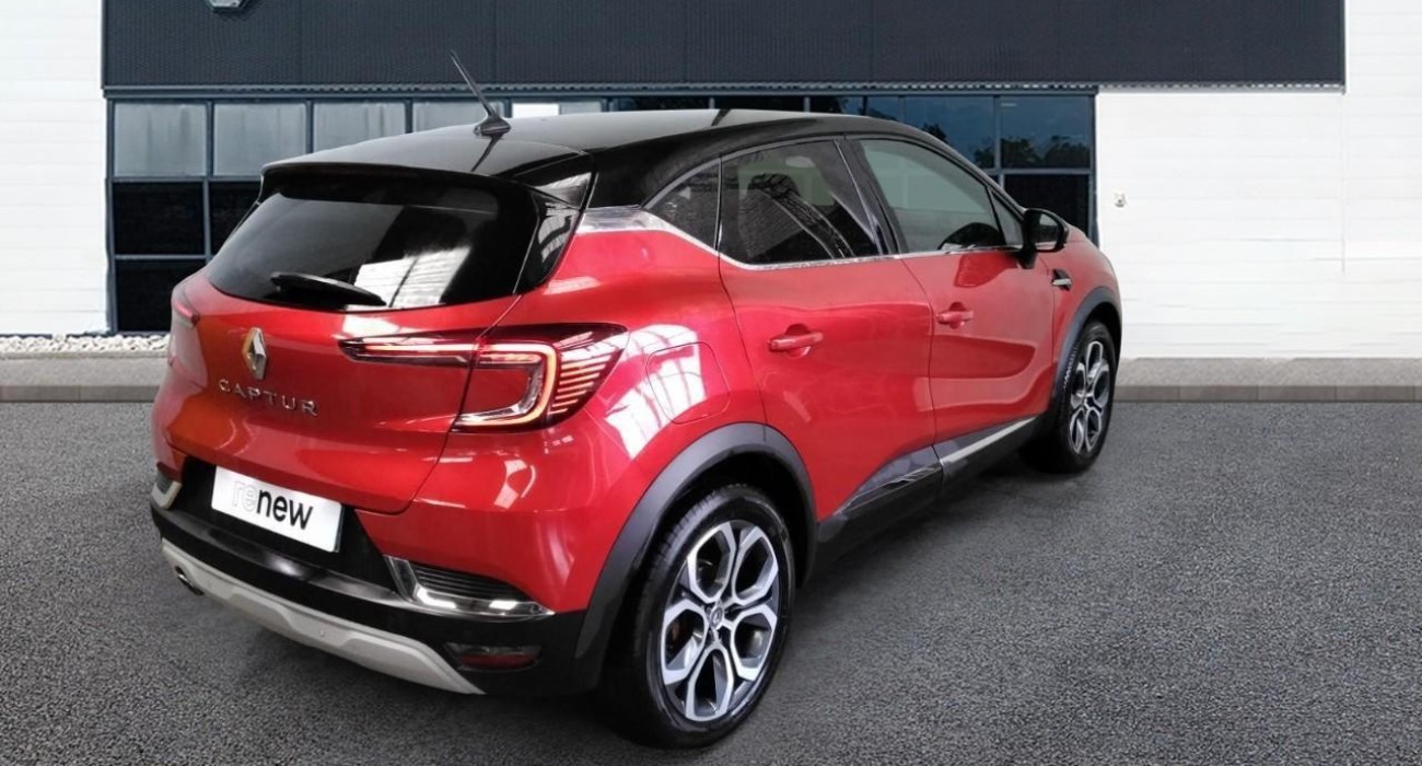 Renault CAPTUR TCe 100 Intens 8