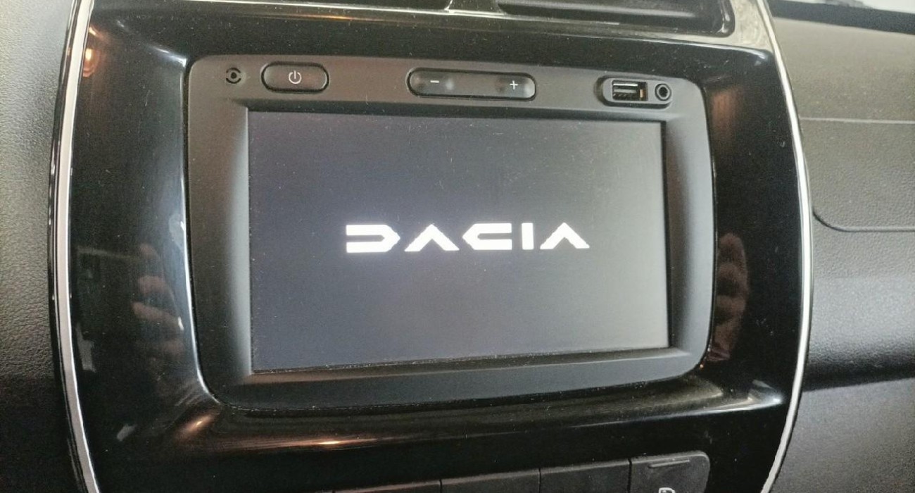 Dacia SPRING Expression 8